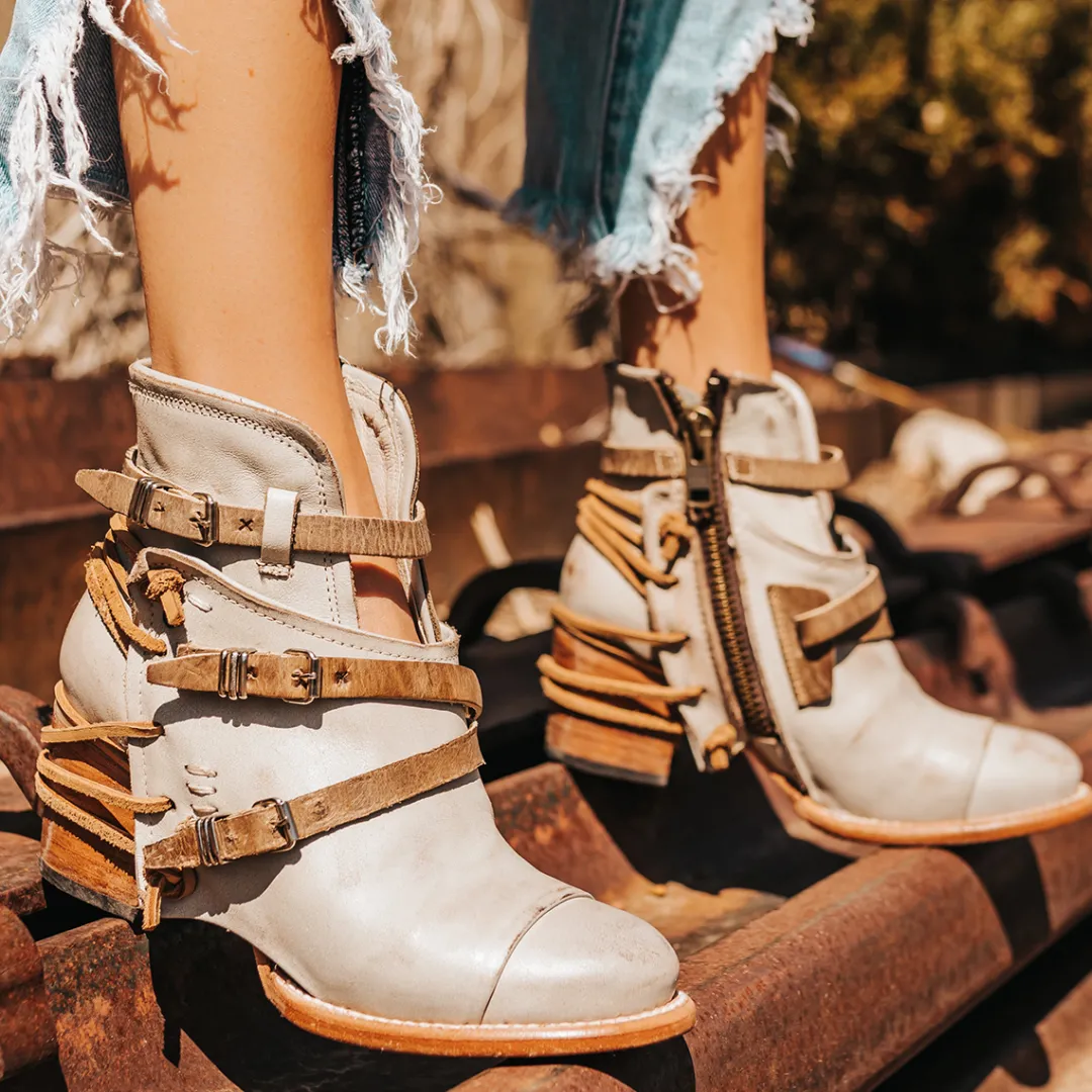 New Crue Womens Boots