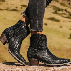 Discount Miramar Womens Booties