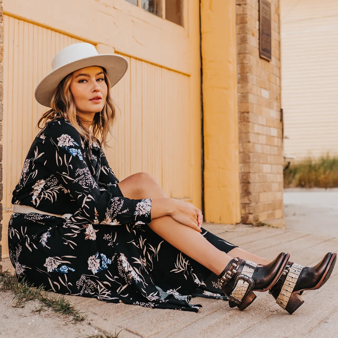 Sale Saloon Womens Booties