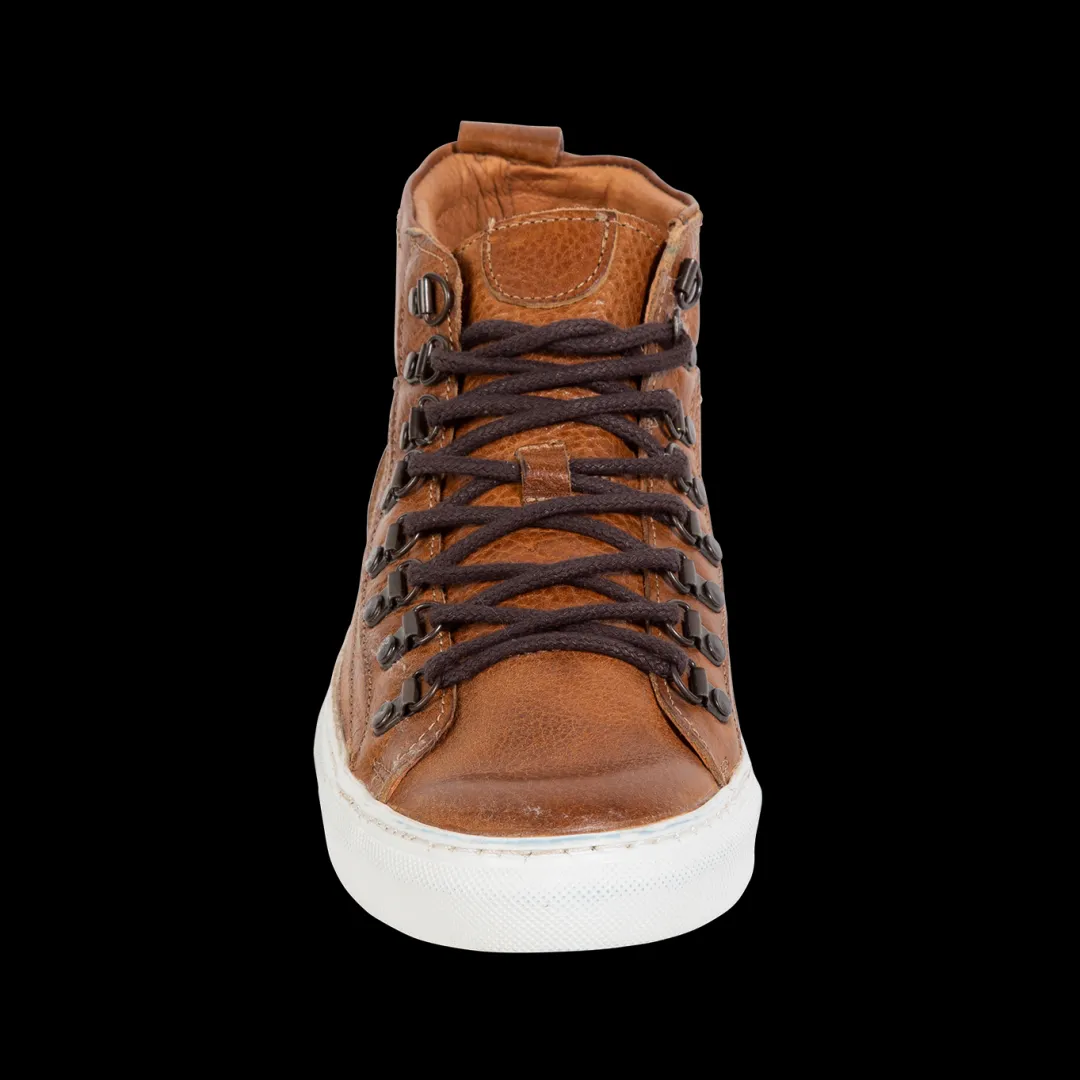 Hot Shelby Mens Street