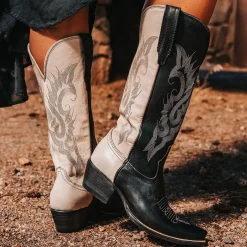 Outlet Woodland Womens Booties